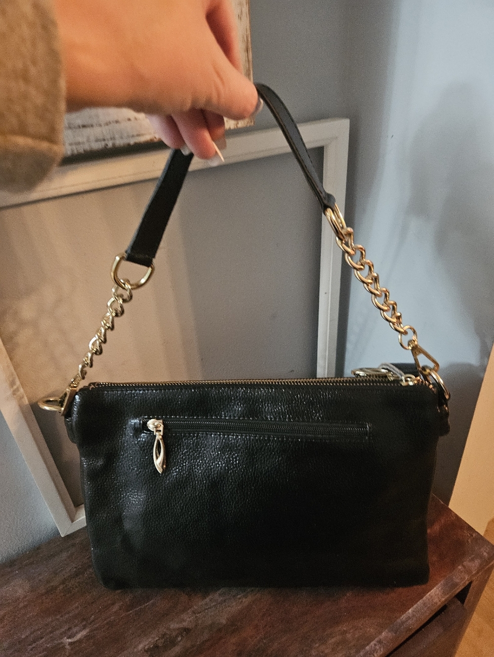 Soltani Vintage Quilted Black Shoulder Bag with Gold Chain Handle - Picture 2 of 6